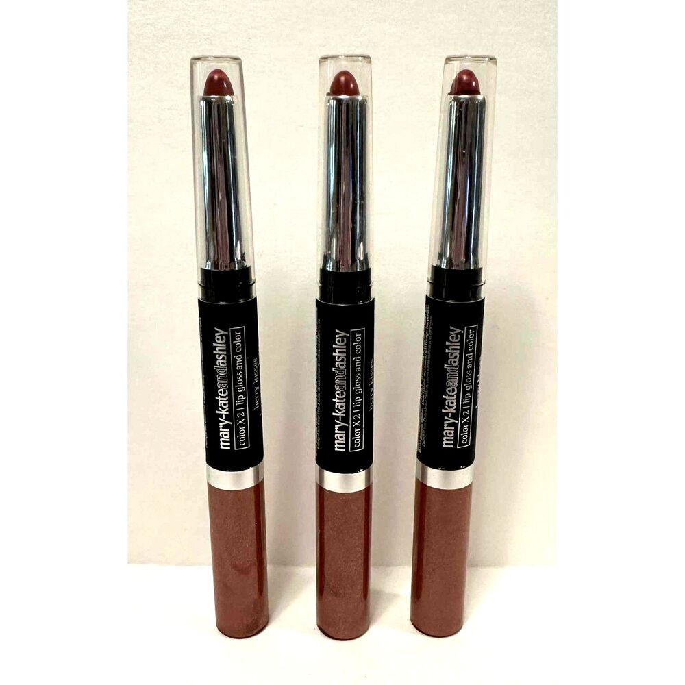 3x MARY KATE & ASHLEY Color x 2 Lipgloss & Color - Berry Kisses NEW